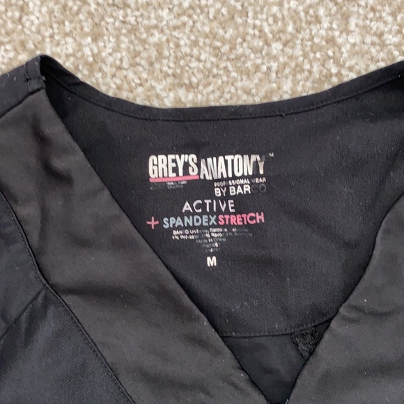 Grey’s Anatomy by Barco scrub short sleeve top - Picture 3 of 6